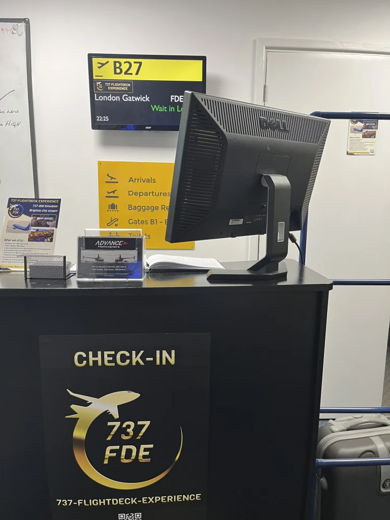 Check in experience for 737 Flightdeck simulator